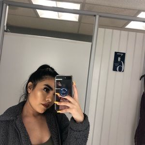 Meet your Posher, Celeste